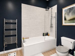 En Suite- click for photo gallery